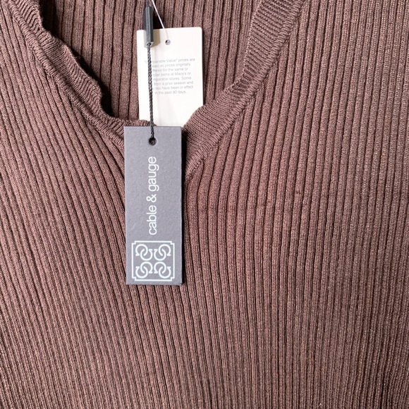 Cable and gauge size 1x  brown sweater - Picture 3 of 5